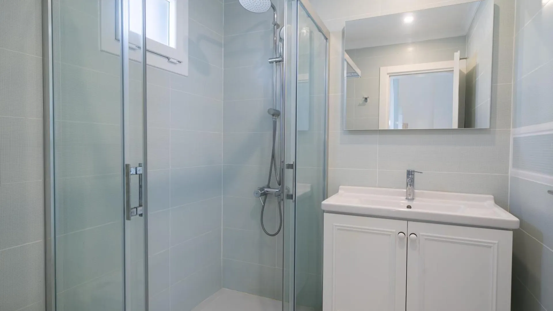 Villa Lidya 3 Bedroom Villa Close To Oeluedeniz Beach Fethiye