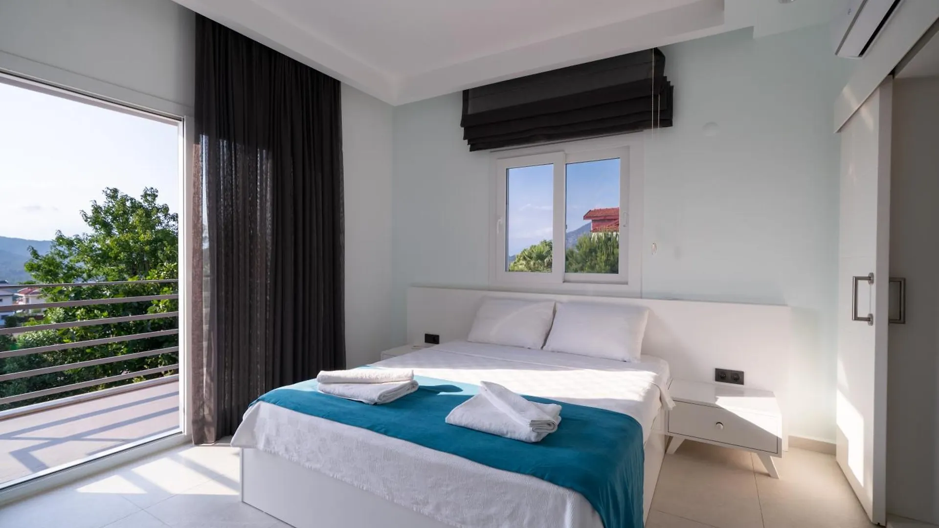 Villa Lidya 3 Bedroom Villa Close To Oeluedeniz Beach Fethiye