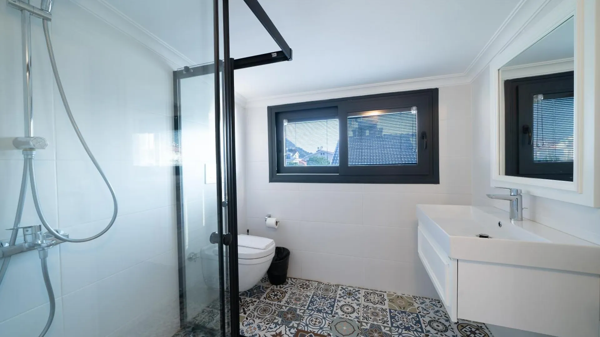 Villa Lidya 3 Bedroom Villa Close To Oeluedeniz Beach Fethiye